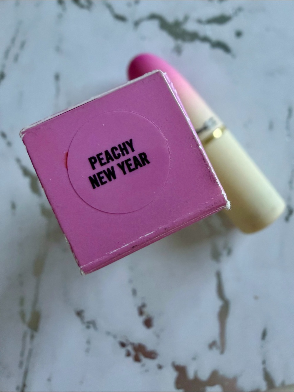 BNIB LIMITED EDITION MAC Cosmetics Satin Lipstick - Peachy New Year RARE!!!! - Picture 4 of 5
